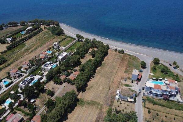 Kreta, Tavronitis: Erstklassiges Strandgrundstück mit malerischem Meerblick zu verkaufen