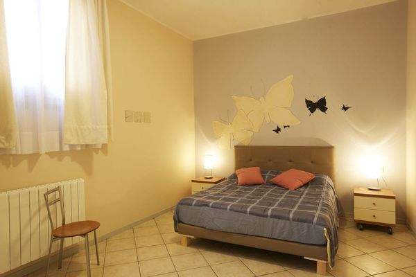 2-Zimmer-Wohnung Nr. 5 mit Terrasse und Garten