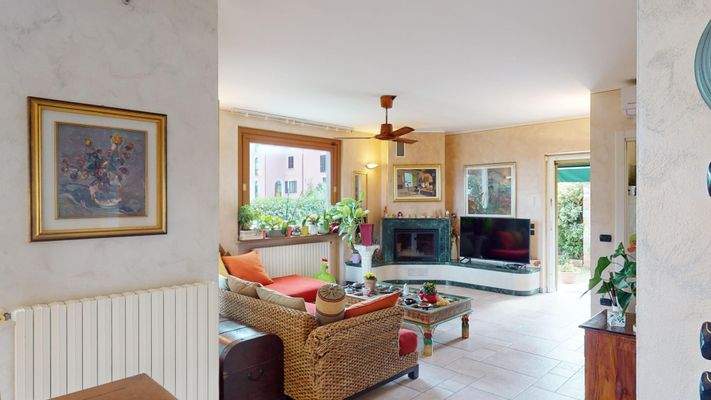 MT-002-195-Villa-singola-vista-lago-Polpenazze-del