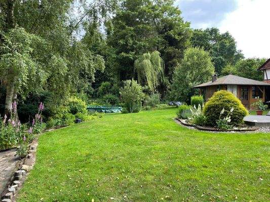 Traumgarten mit Pavillon