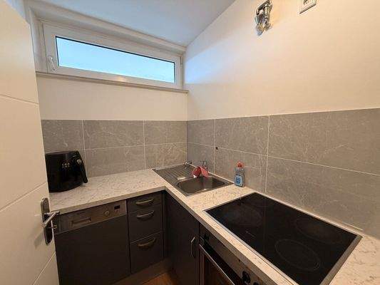 0F06EB89-971C-4A84-9C34-9776FB1FE9B0