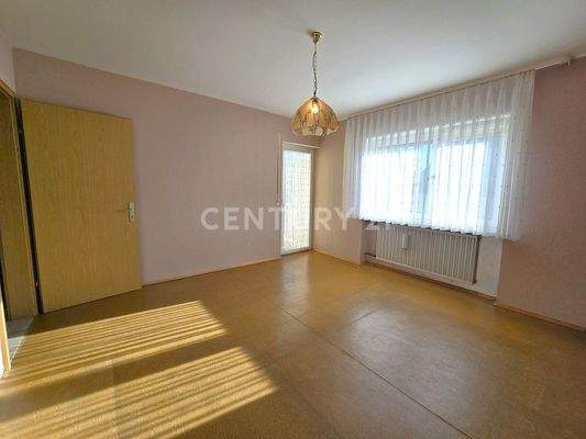 Helles Büro bzw. Kinderzimmers mit Zugang zum Balkon