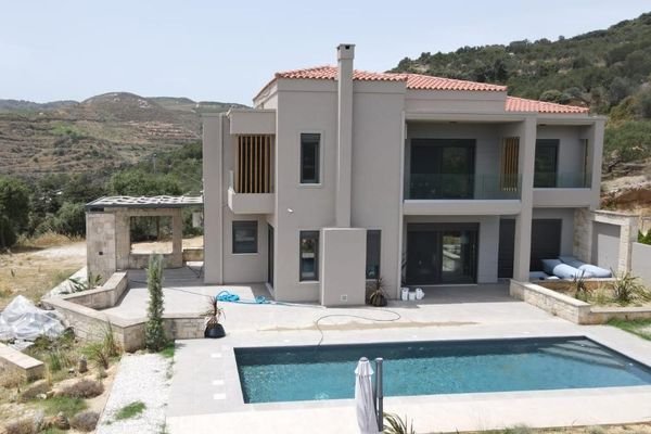 Kreta, Kolymvari: Moderne Luxusvilla mit atemberaubender Aussicht und privatem Pool zum Verkauf