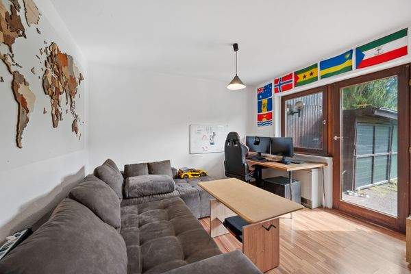 UG | Zimmer mit Ausgang in den Garten (1)