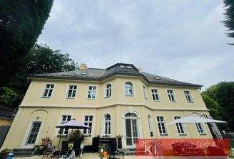 Villa von Garten aus
