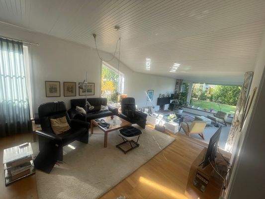 Wohnzimmer komplett.jpg