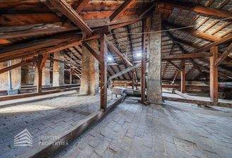 Baubewilligter Rohdachboden in zentraler Lage in Wien.