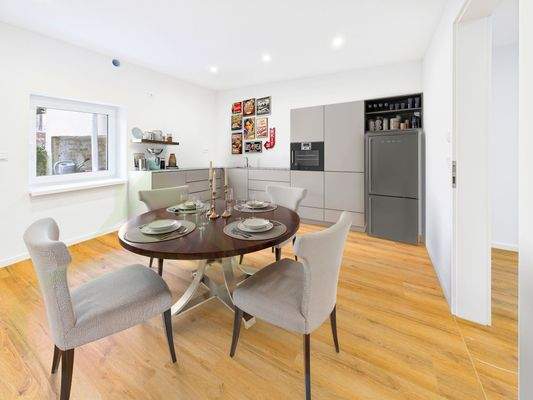 Küche mit Essbereich (Besipsiel)