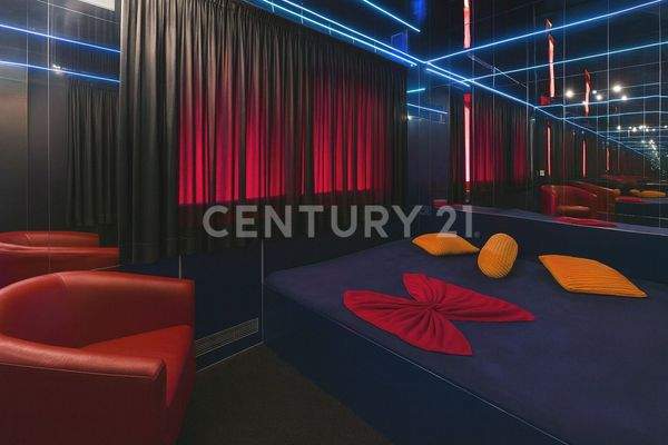 Séparée "Spiegelzimmer"- Ambiente m. verspiegelten Elementen