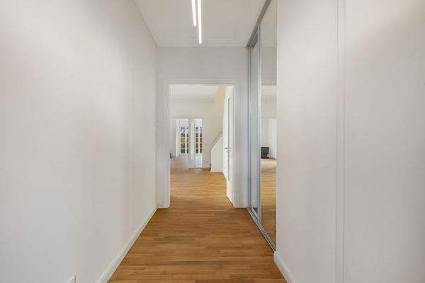 Der erste Gruß des Hauses