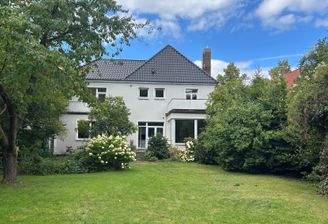 Hausansicht vom Garten