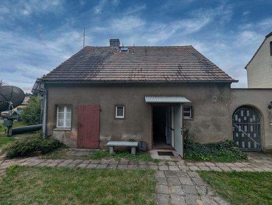 Nebengebäude mit Werkstatt 