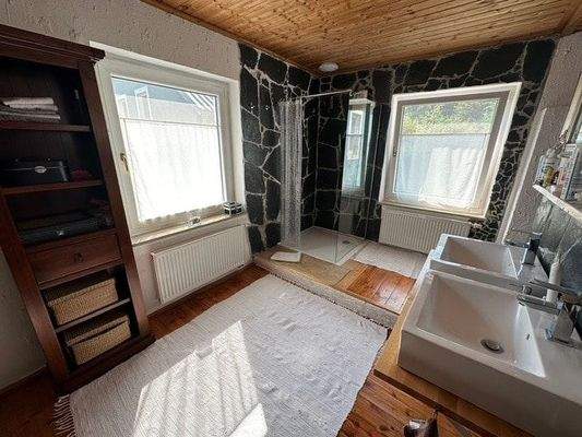 OG Haupthaus, Badezimmer