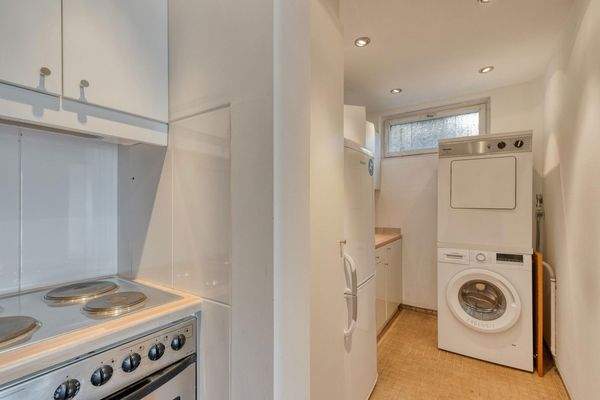 UG: Hauswirtschaftsraum