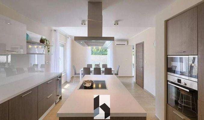 Koch-, Wohn- und Essbereich