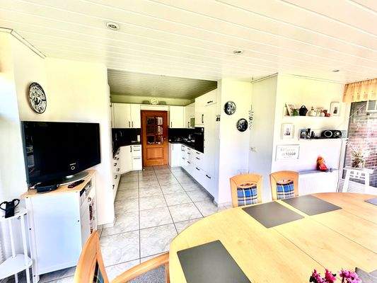 Wohnküche mit neuw. Einbauküche