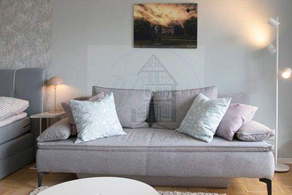 FeWo Bricke Wohnzimmer Sofa gerade