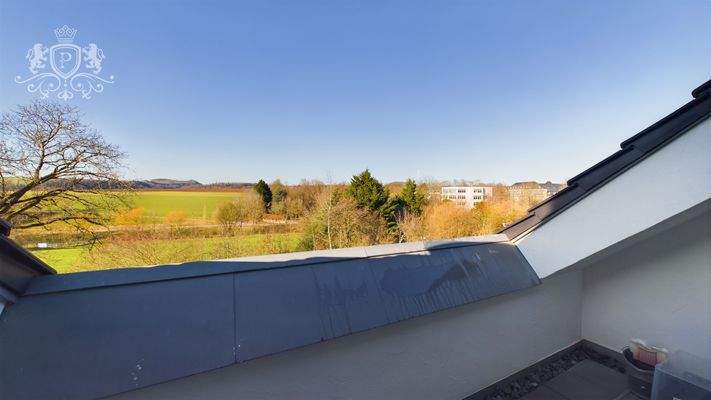 CAM01984G0-PR0442-STILL008