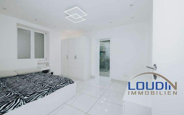 Zimmer 1 mit Bad en suite- EG