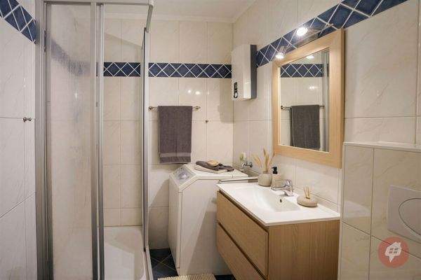 Badezimmer - (KI generiert)