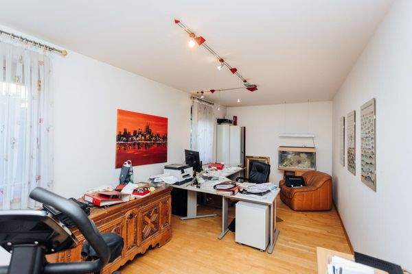 Büro od. Schlafzimmer EG