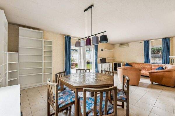 großes Wohn- und Esszimmer