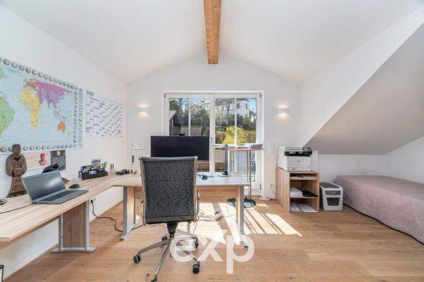 Büro / Schlafzimmer