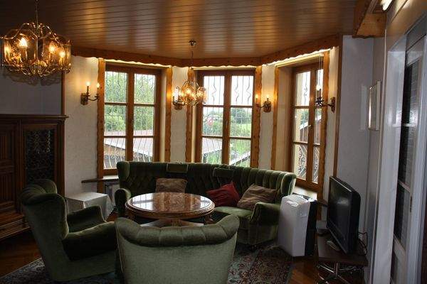 Wohnzimmer mit Erker