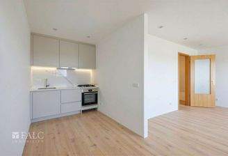 Küche (virtuell möbliert)