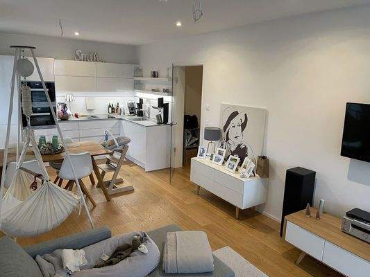 Wohnzimmer mit Küche