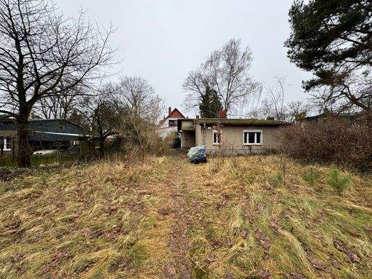 Grundstück mit Abrisshaus