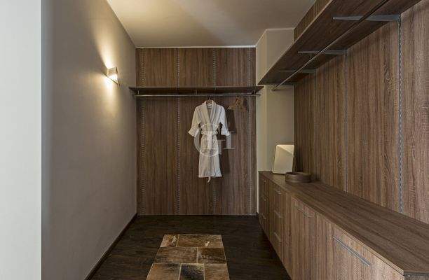 begehbarer Kleiderschrank