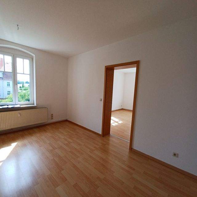 Sehr schöne helle 2 Raum Wohnung ab sofort in Lichtentanne zu vermieten - Foto 1