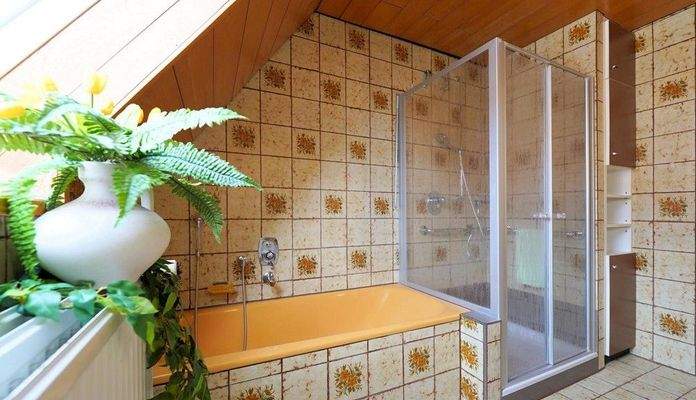 Dusche &amp; Badewanne!