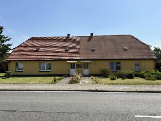 Straßenansicht