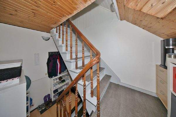 Treppe zum Dachgeschoss
