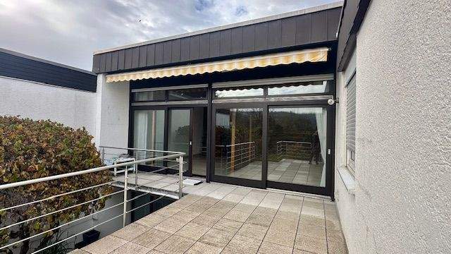 Terrasse vor Wohnzimmer