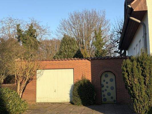 Garage mit Abstellraum