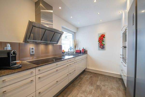 Hochwertige Einbauküche