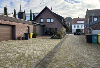 Hof Gaststätte / neues Einfamilienhaus Haus 1 und 2