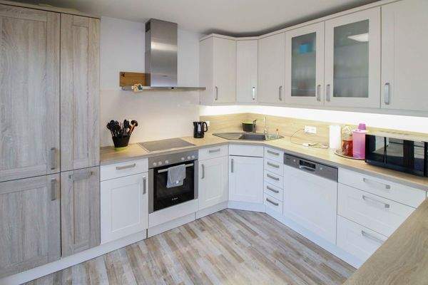 Hochwertige Einbauküche