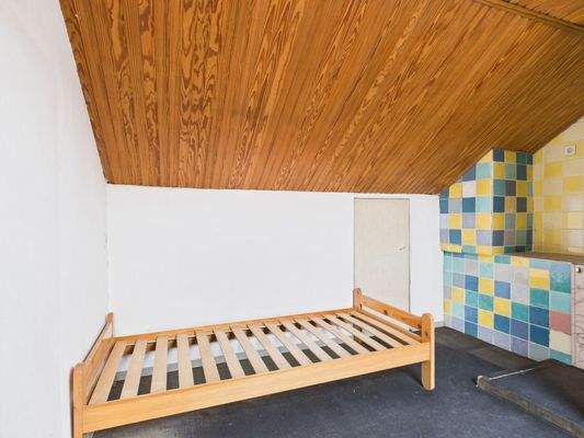 Dachboden Raum 2 (1)