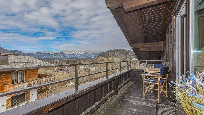 KITZIMMO-Dachgeschosswohnung an der Skipiste mit Kaiserblick kaufen - Immobilien Kitzbühel.