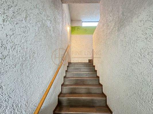 Treppenhaus EG 1. OG_IMG_6772