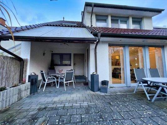 überdachte Terrasse