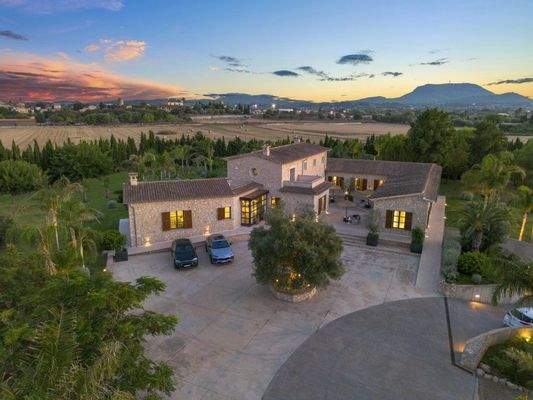 Beeindruckende rustikale Finca zum Verkauf im Herzen von Mallorca.