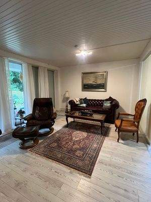 Gemütliches helles Wohnzimmer