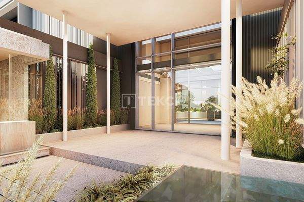 Flats in a Complex with Indoor and Outdoor Pool in Antalya