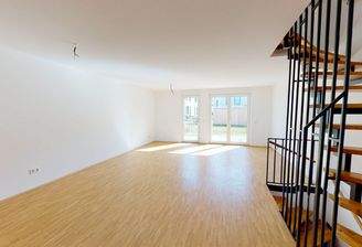 (Musterhaus) offener Wohn- und Essbereich Musterreihenhaus