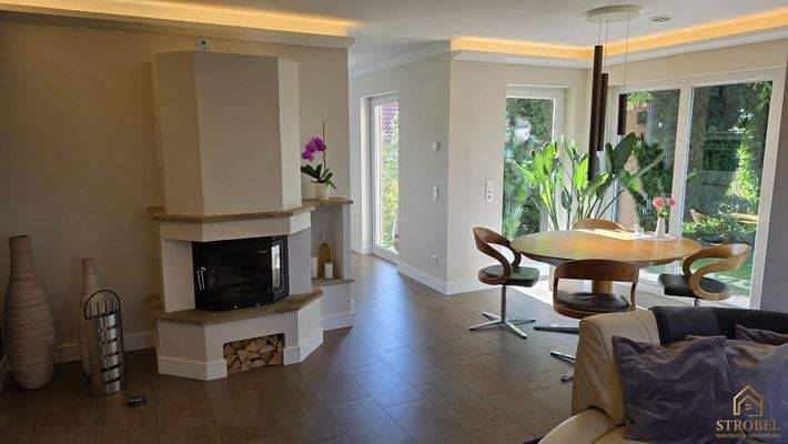 Kamin und Wintergarten.jpg